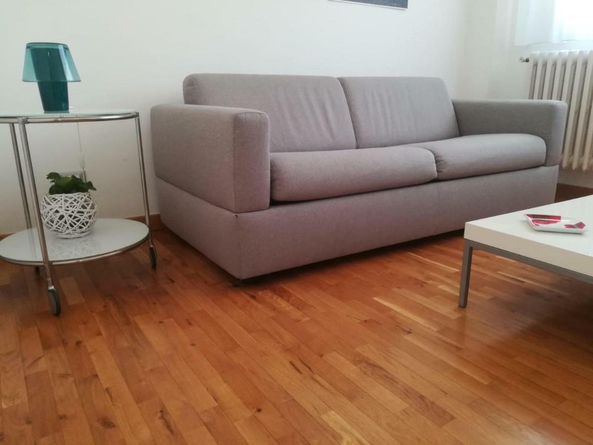 La Casa Di Abbi Apartment เลชเช ภายนอก รูปภาพ