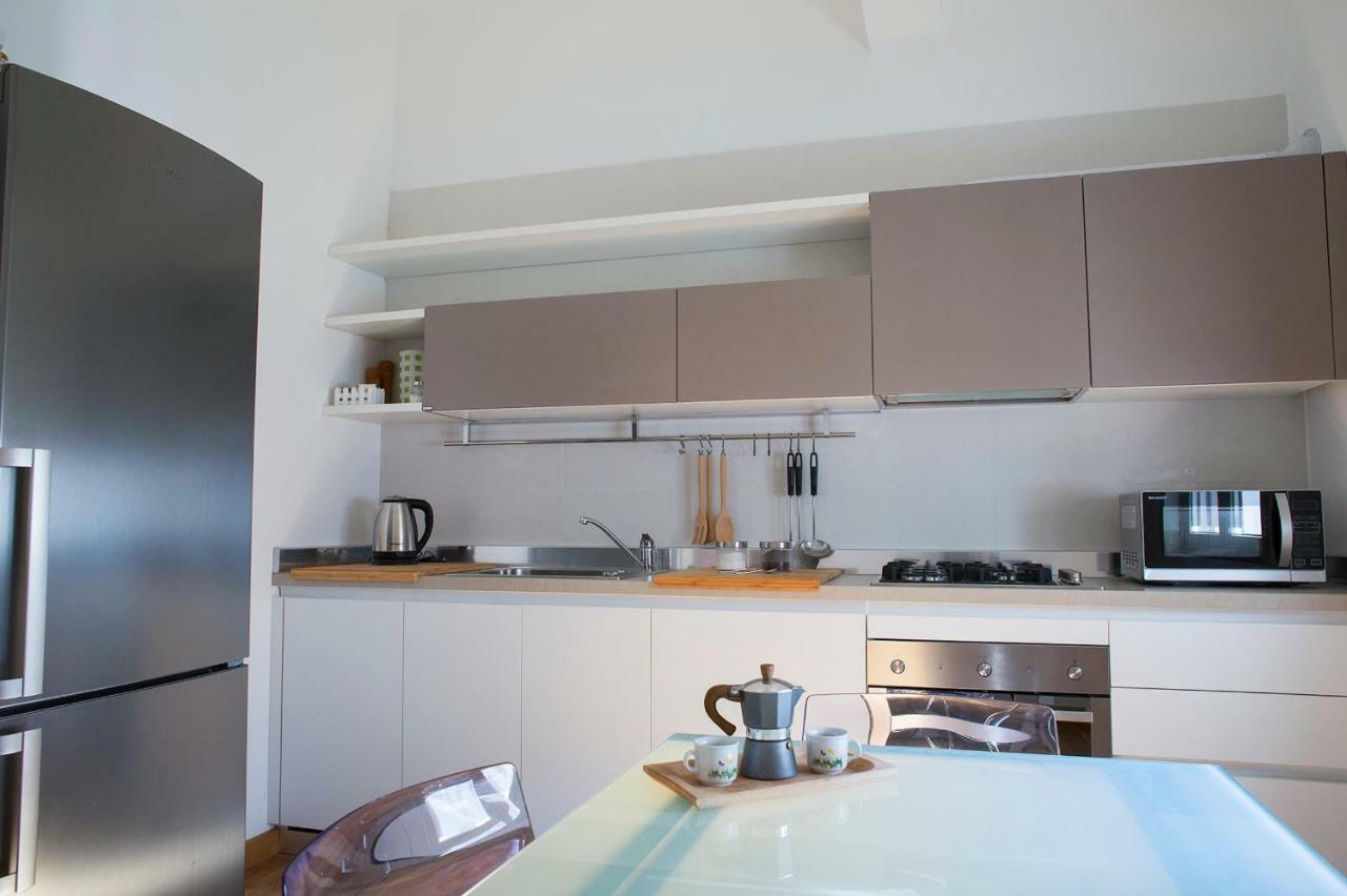 La Casa Di Abbi Apartment เลชเช ภายนอก รูปภาพ