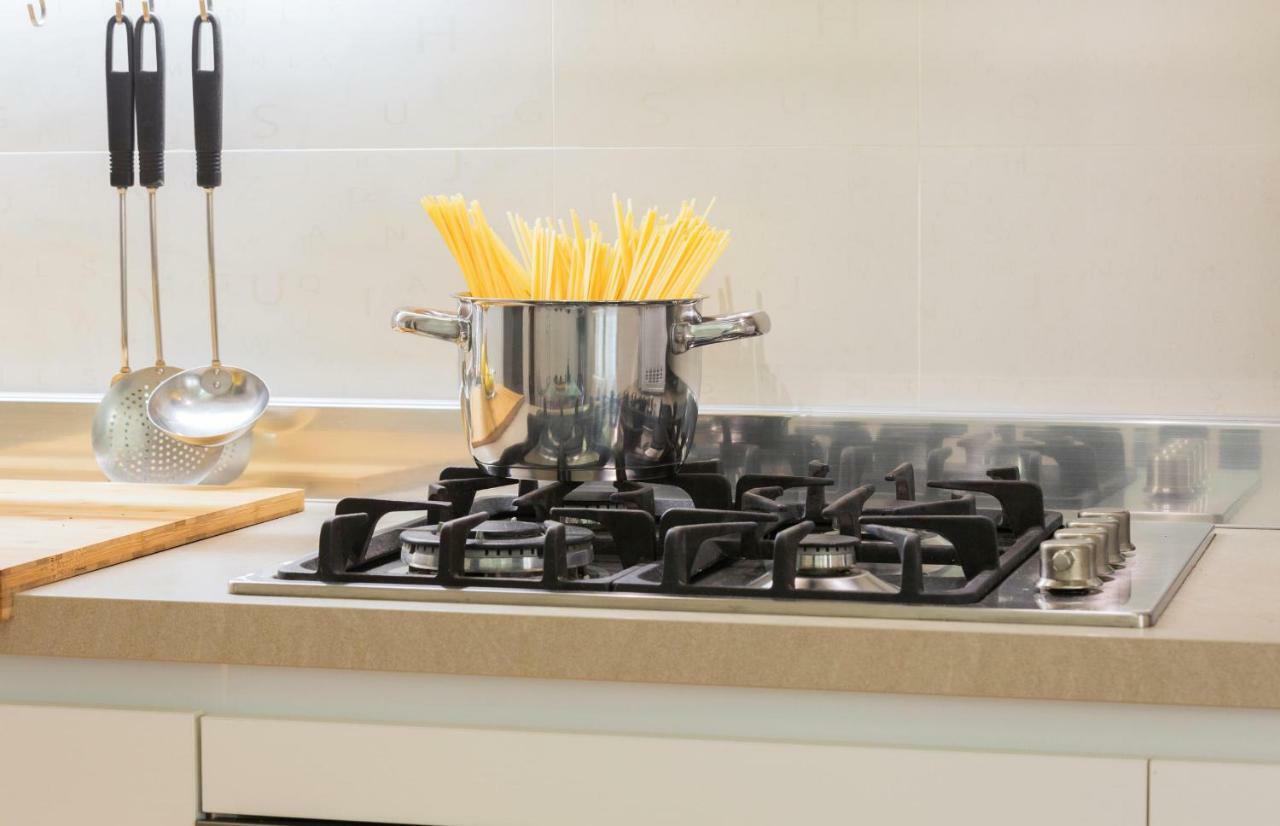 La Casa Di Abbi Apartment เลชเช ภายนอก รูปภาพ